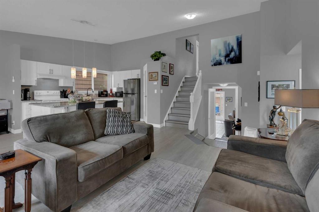 67 Deersaxon Circle Se, Calgary, AB - Indoor Photo Showing Living Room
