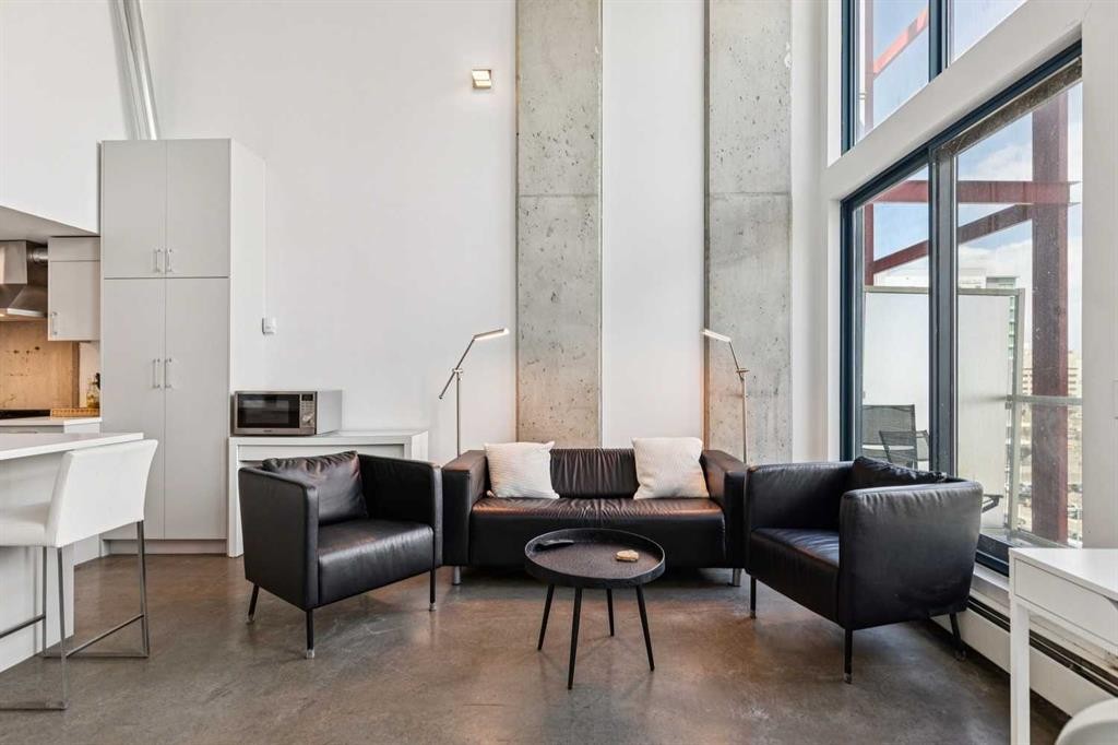 511-535 8 Avenue Se, Calgary, AB - Indoor