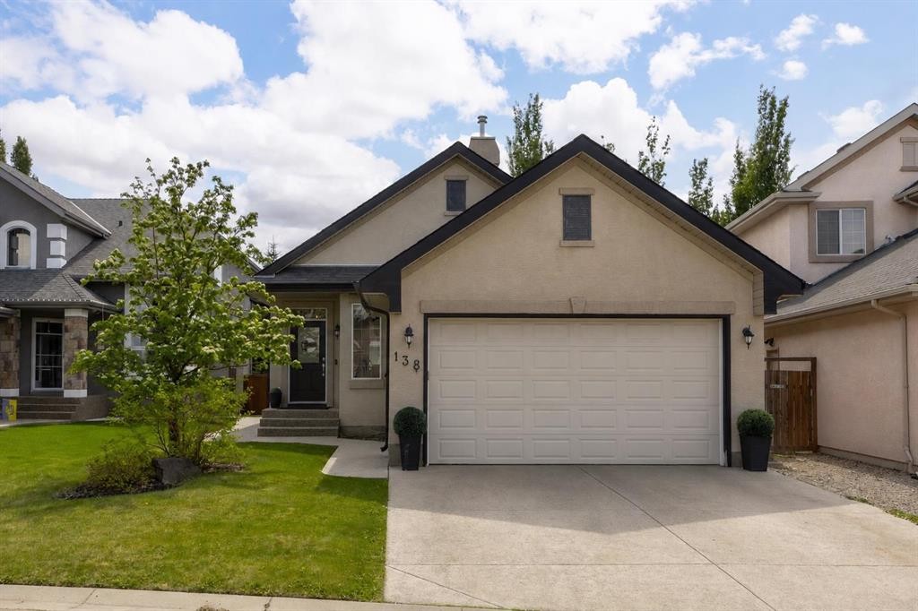 138 Cranwell Close Se, Calgary, AB - Outdoor With Facade