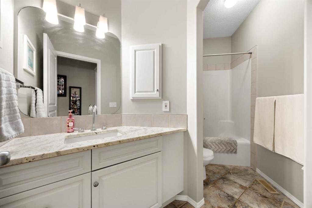 138 Cranwell Close Se, Calgary, AB - Indoor Photo Showing Bathroom