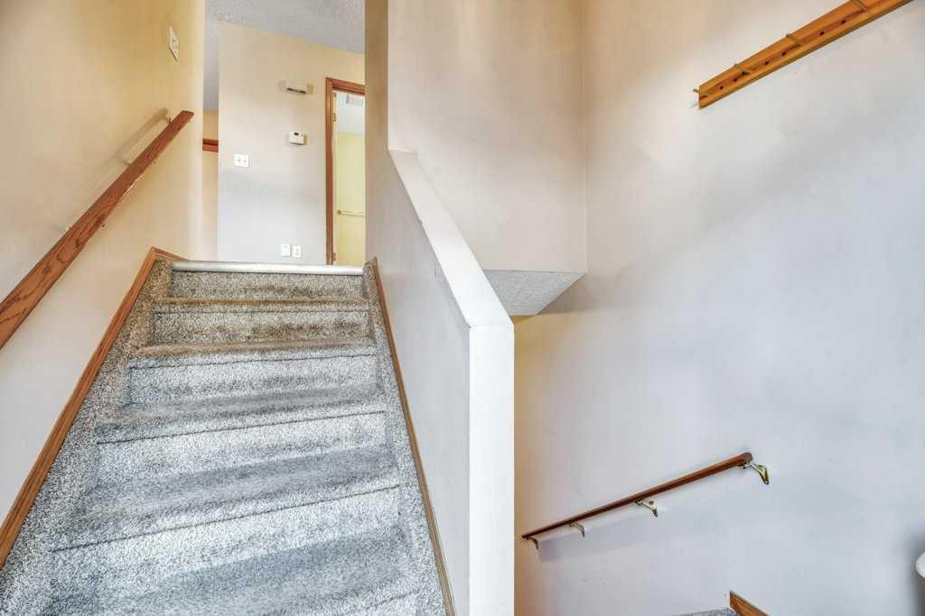 312 Strathaven Drive, Strathmore, AB - Indoor Photo Showing Other Room