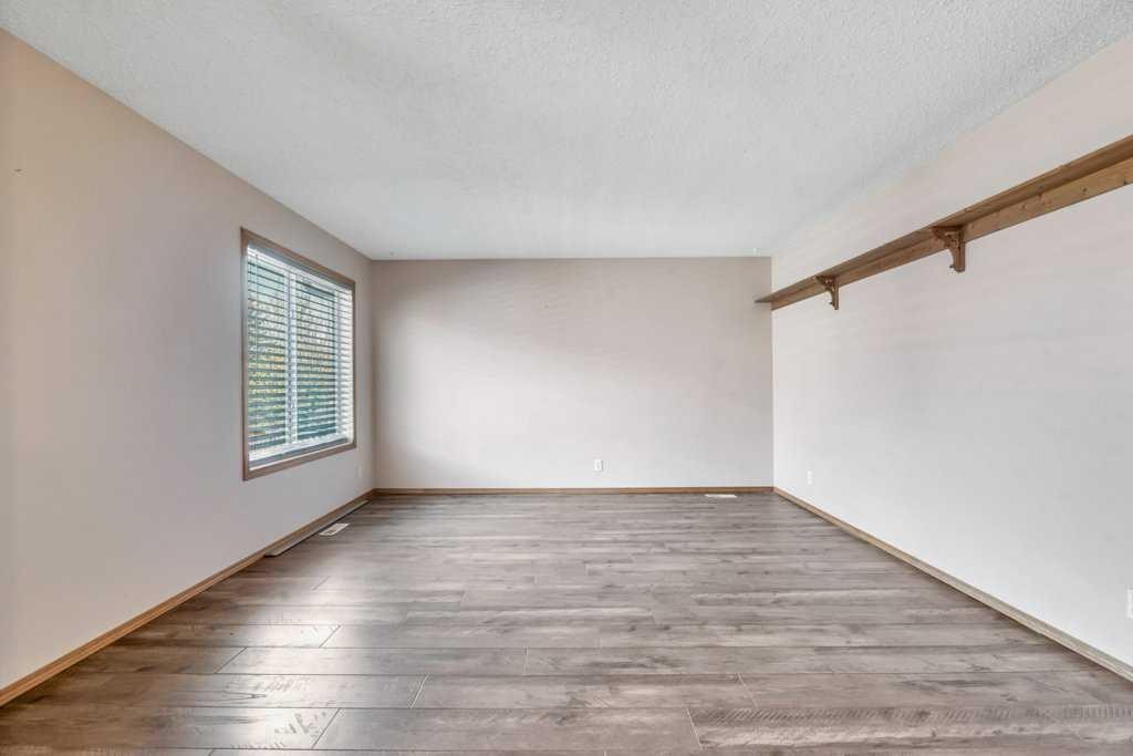 312 Strathaven Drive, Strathmore, AB - Indoor Photo Showing Other Room