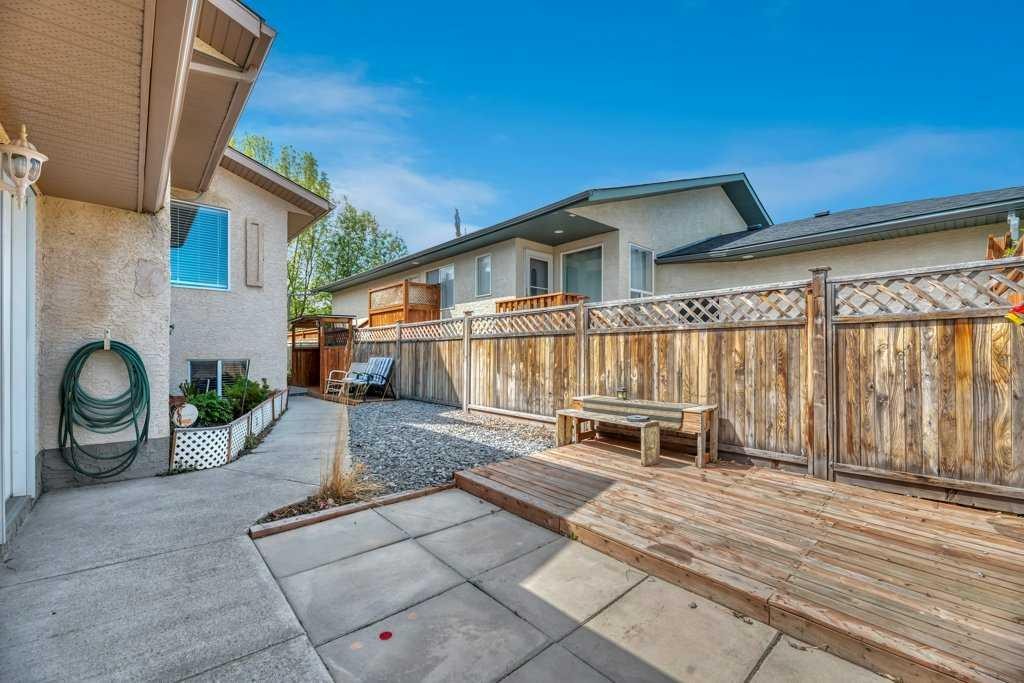 312 Strathaven Drive, Strathmore, AB - Outdoor With Exterior