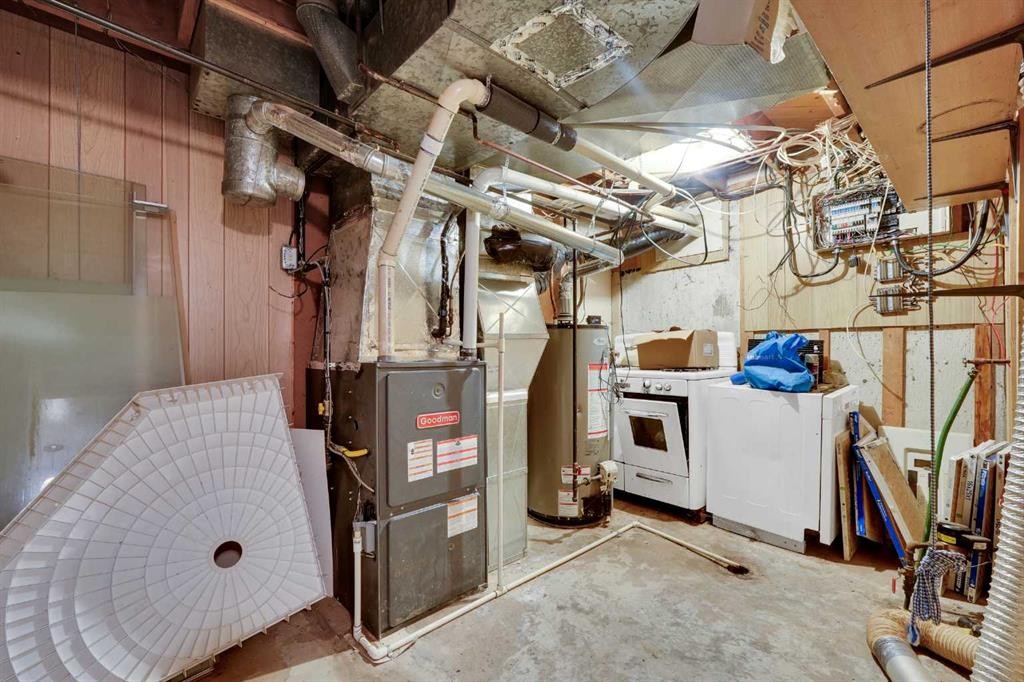 314 Bruce Avenue, Carbon, AB - Indoor Photo Showing Basement