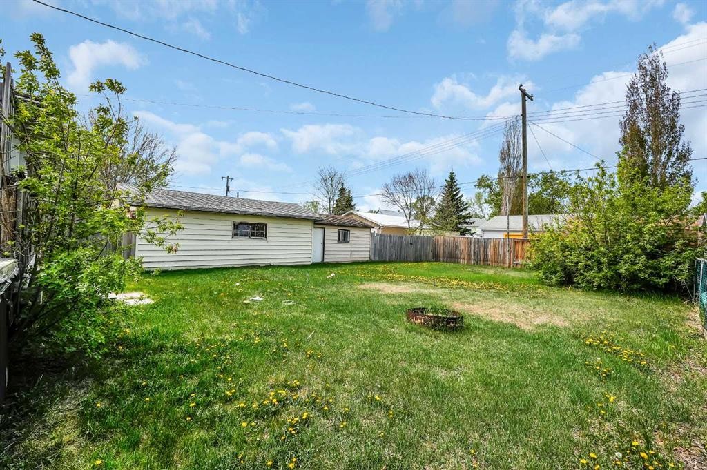 314 Bruce Avenue, Carbon, AB - Outdoor
