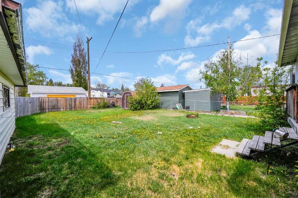 314 Bruce Avenue, Carbon, AB - Outdoor