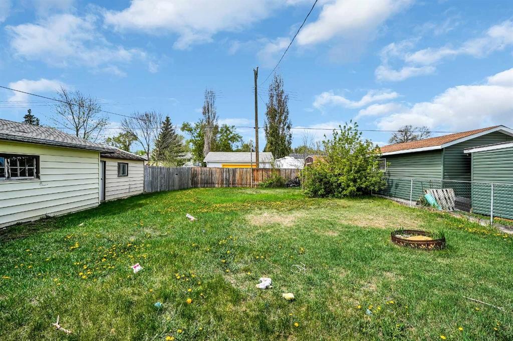 314 Bruce Avenue, Carbon, AB - Outdoor