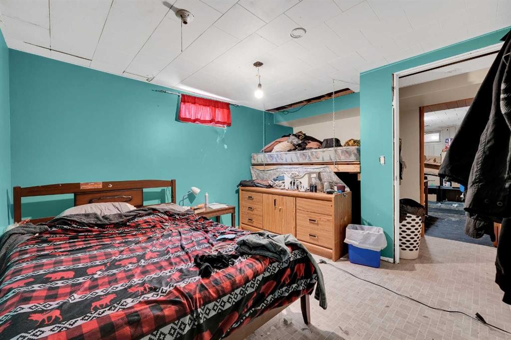 314 Bruce Avenue, Carbon, AB - Indoor Photo Showing Bedroom