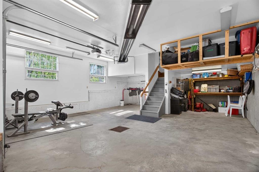 48 Shawcliffe Place, Calgary, AB - Indoor