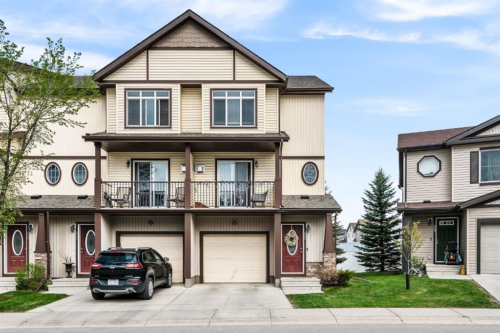 425 Copperpond Landing Se, Calgary, AB - Outdoor With Balcony With Facade