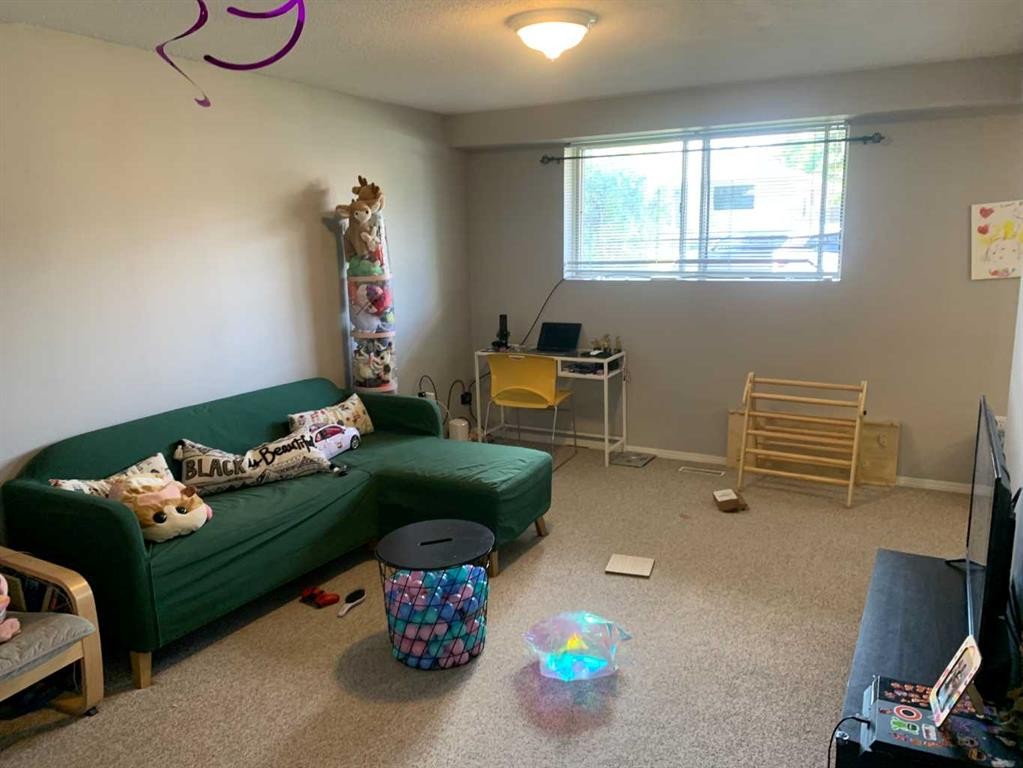 622 54 Avenue Sw, Calgary, AB - Indoor