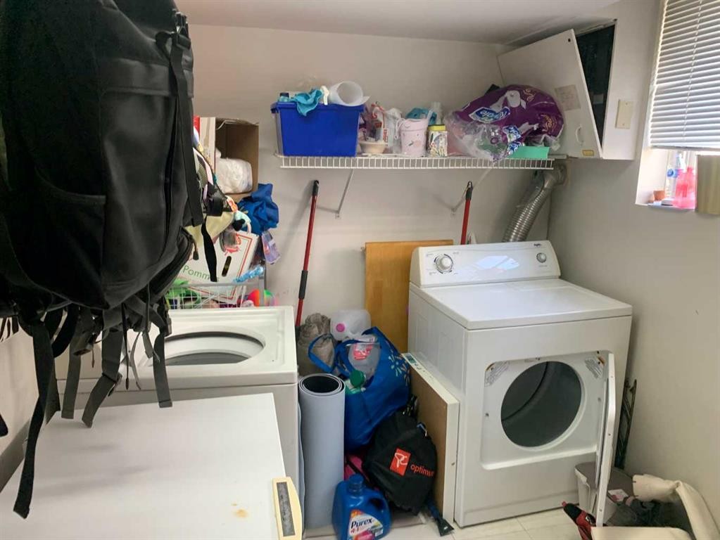 622 54 Avenue Sw, Calgary, AB - Indoor Photo Showing Laundry Room