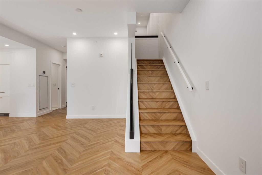110-8505 Broadcast Avenue Sw, Calgary, AB - Indoor Photo Showing Other Room