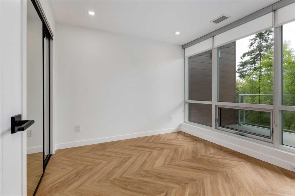 110-8505 Broadcast Avenue Sw, Calgary, AB - Indoor Photo Showing Other Room
