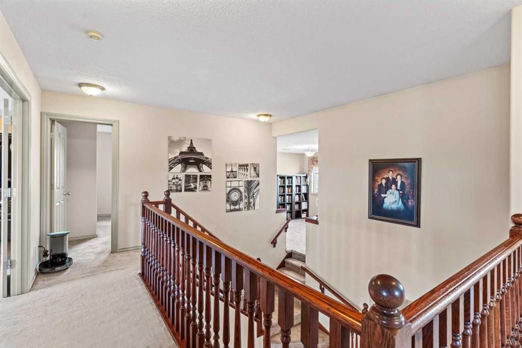 325 Discovery Ridge Way Sw, Calgary, AB