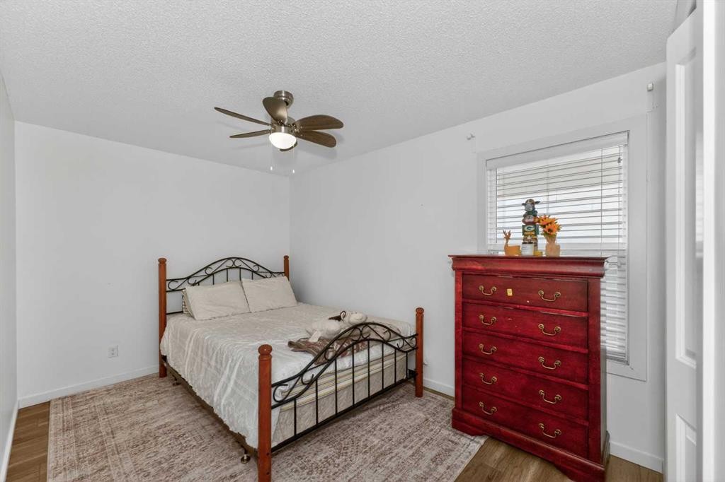 158 Masters Point Se, Calgary, AB - Indoor Photo Showing Bedroom