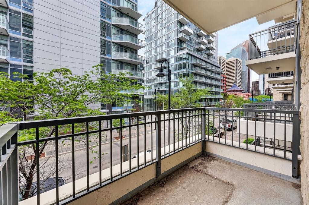 47 Waterfront Mews Sw, Calgary, AB - Outdoor With Balcony With Exterior