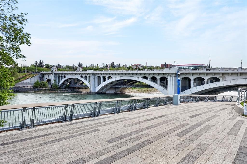 47 Waterfront Mews Sw, Calgary, AB - Outdoor