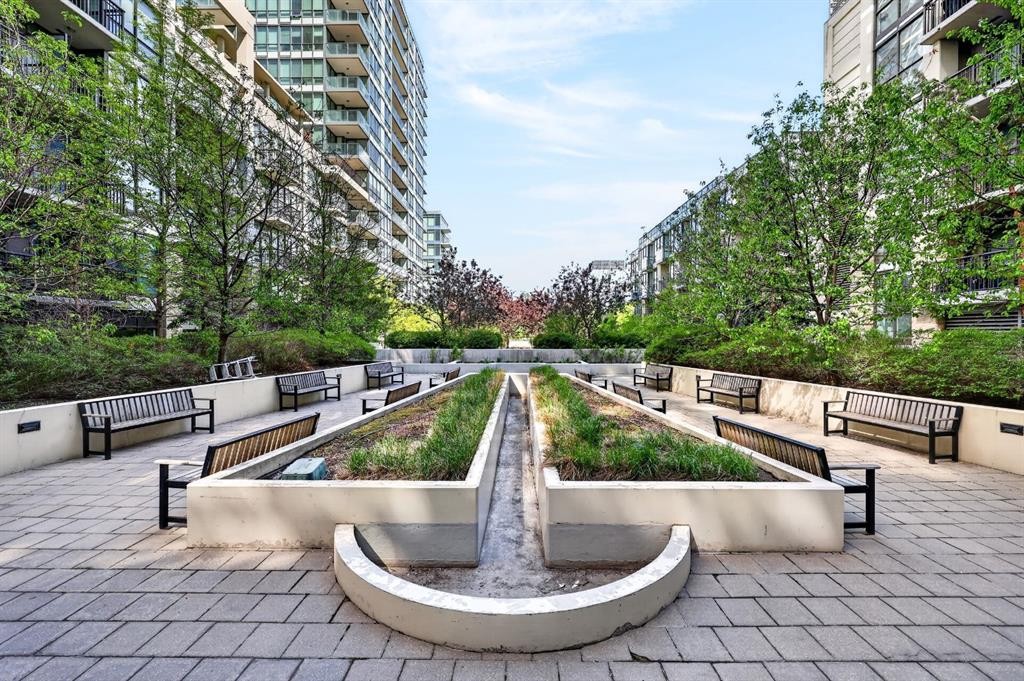 47 Waterfront Mews Sw, Calgary, AB - Outdoor