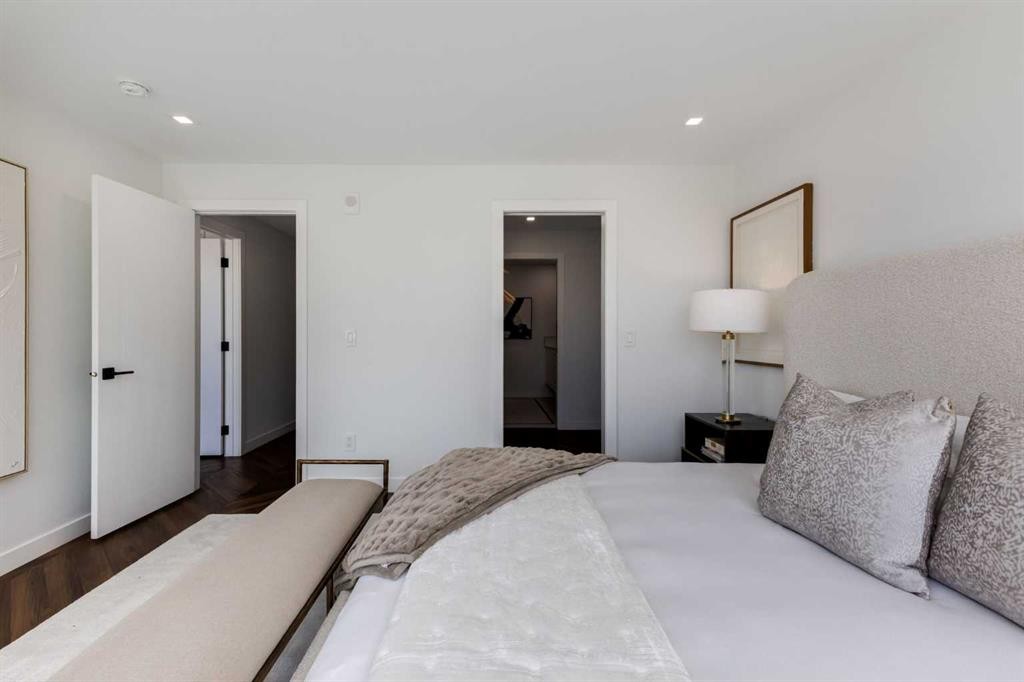 104-8445 Broadcast Avenue Sw, Calgary, AB - Indoor Photo Showing Bedroom