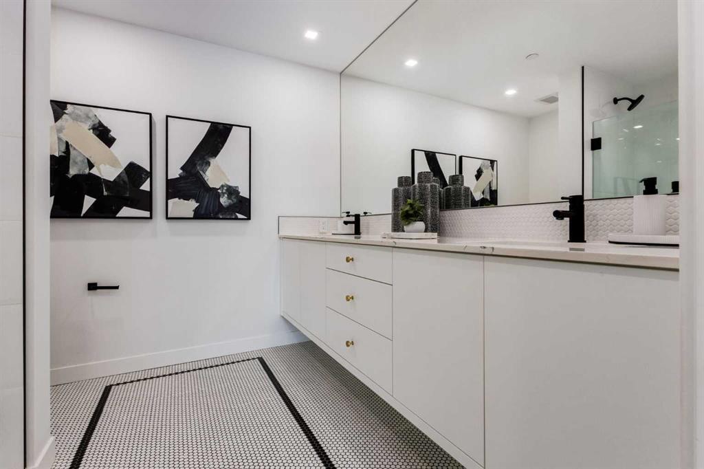 104-8445 Broadcast Avenue Sw, Calgary, AB - Indoor