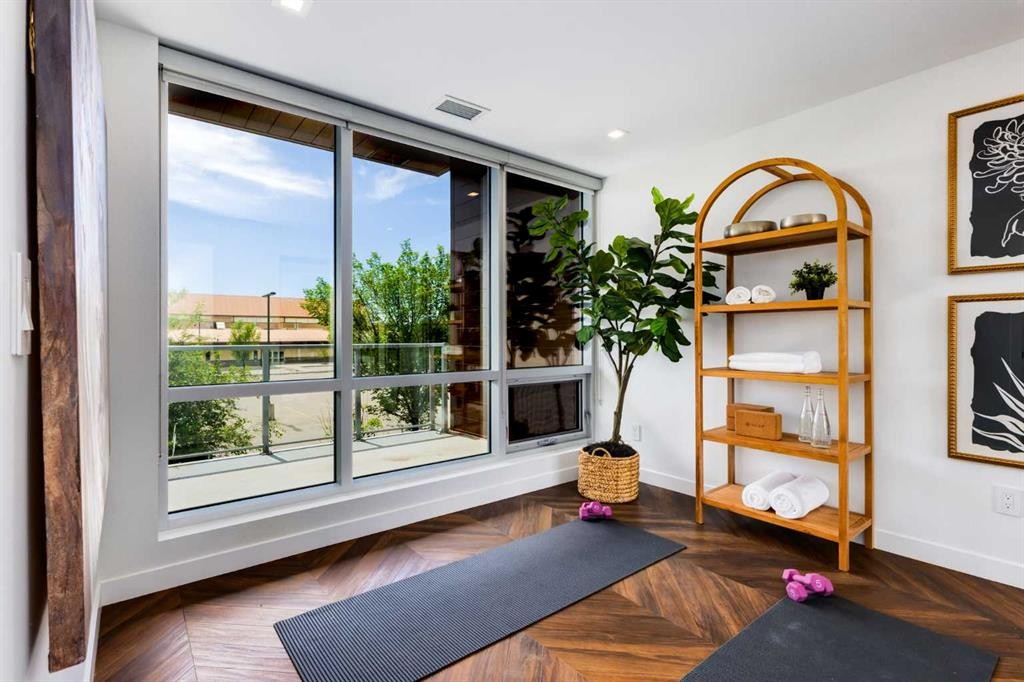 104-8445 Broadcast Avenue Sw, Calgary, AB - Photo Showing Other Room