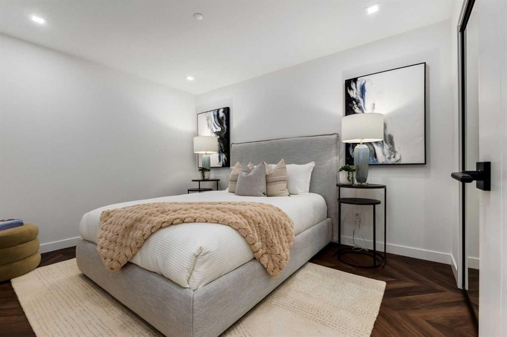 104-8445 Broadcast Avenue Sw, Calgary, AB - Indoor Photo Showing Bedroom