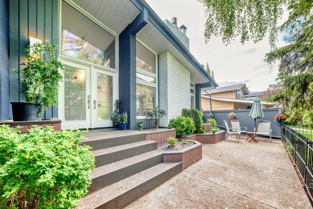 10412 Willowcrest Road Se, Calgary, AB - Outdoor With Deck Patio Veranda With Exterior