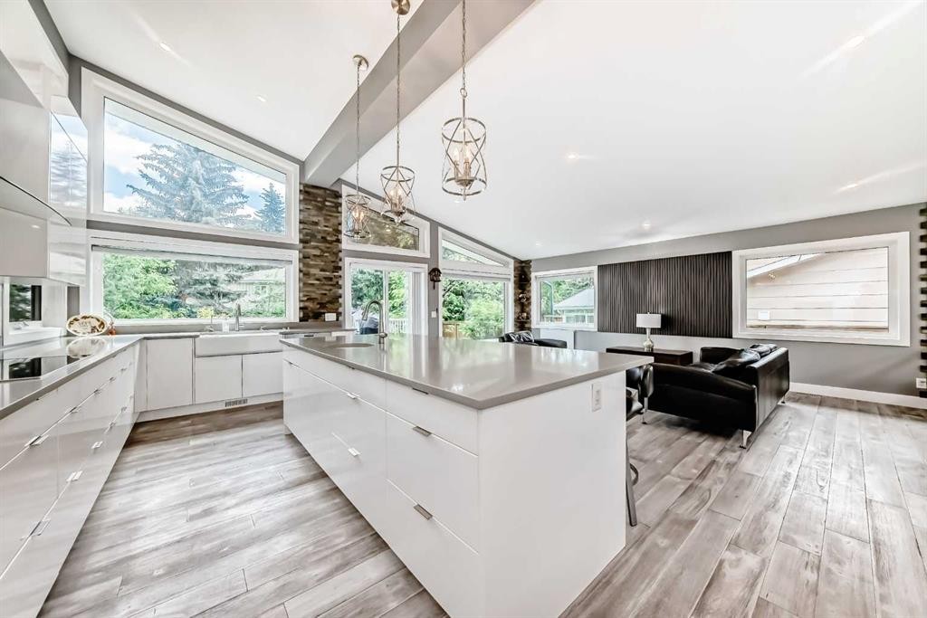 10412 Willowcrest Road Se, Calgary, AB - Indoor
