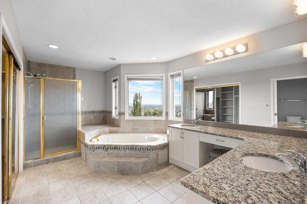 2740 Signal Ridge View Sw, Calgary, AB - Indoor Photo Showing Bathroom