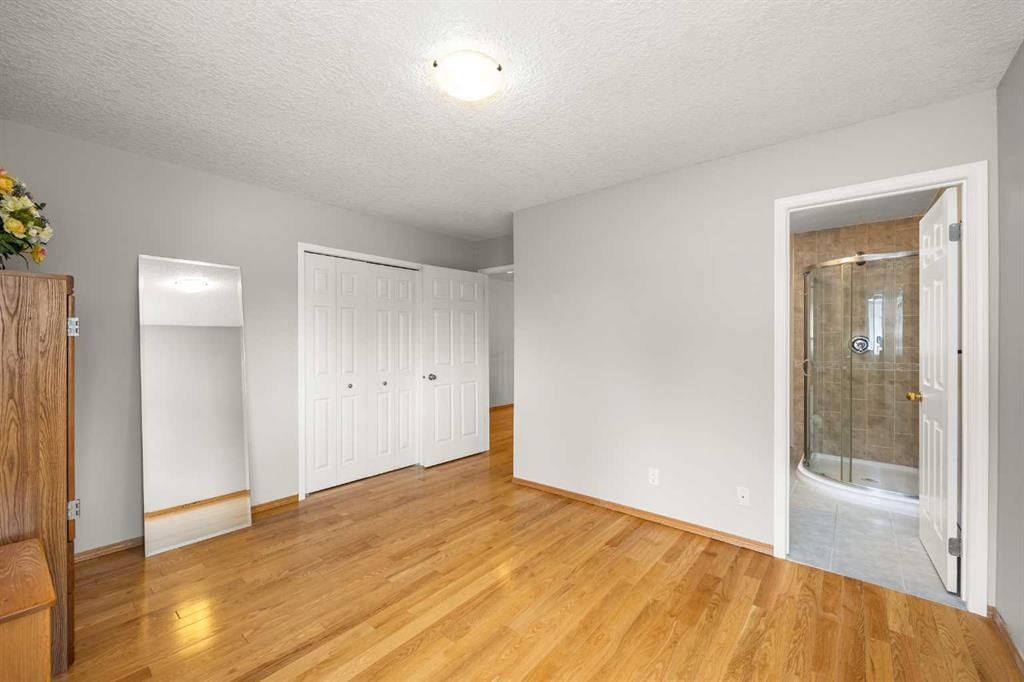 2740 Signal Ridge View Sw, Calgary, AB - Indoor Photo Showing Other Room