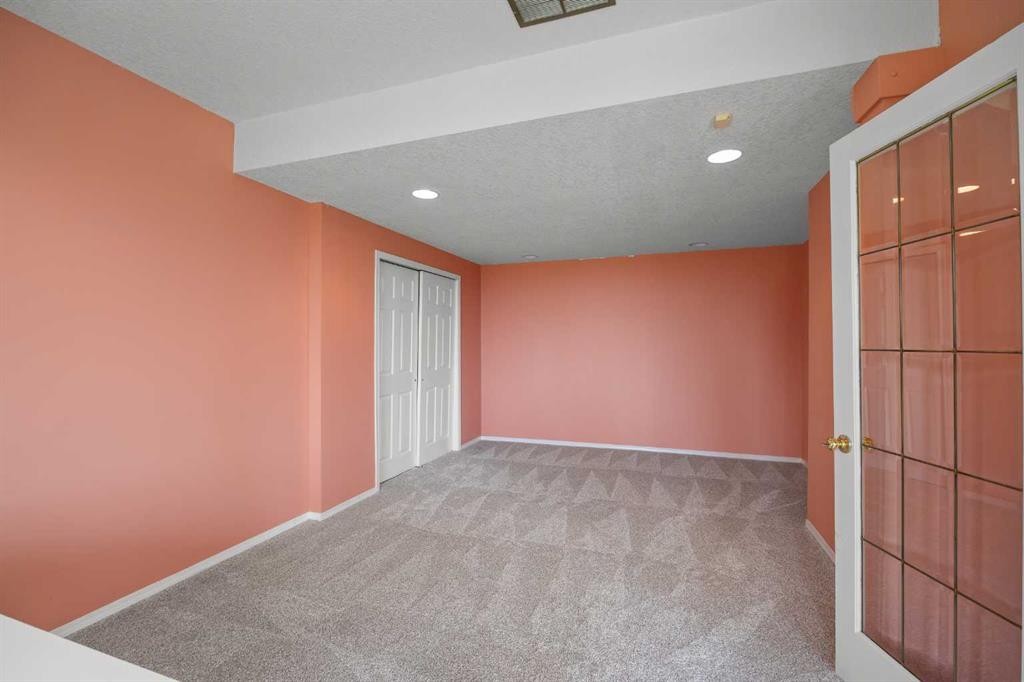 2740 Signal Ridge View Sw, Calgary, AB - Indoor Photo Showing Other Room