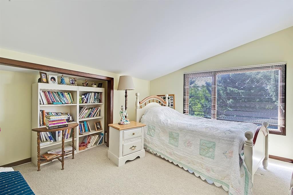 75 Anatapi Lane Sw, Calgary, AB