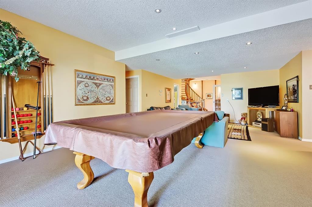 75 Anatapi Lane Sw, Calgary, AB