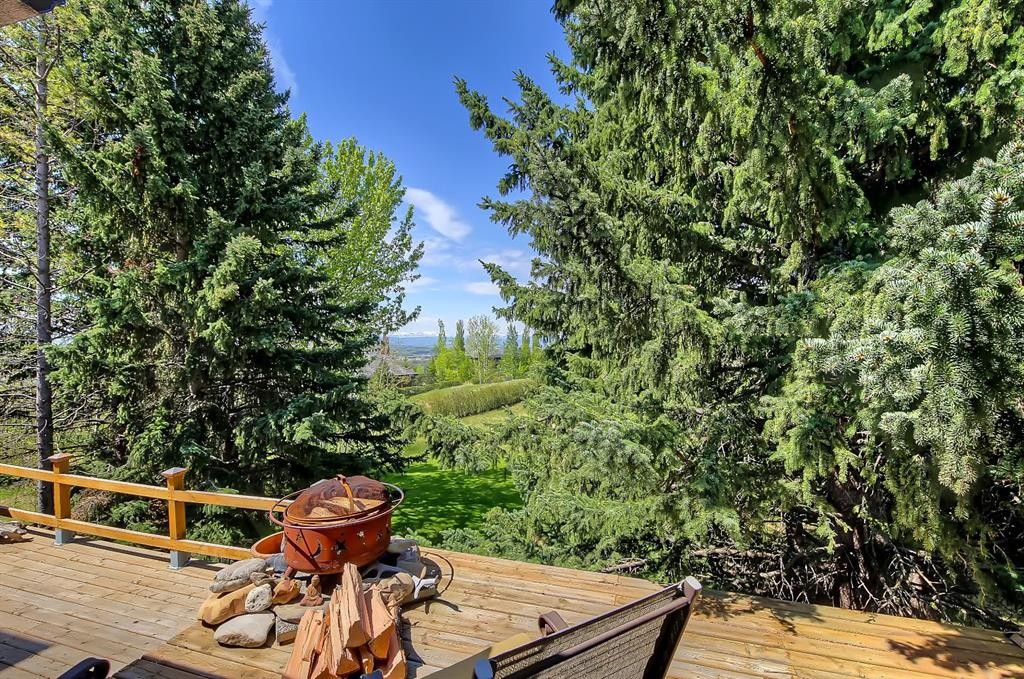 75 Anatapi Lane Sw, Calgary, AB