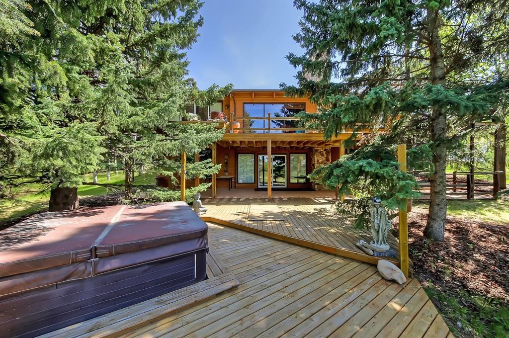 75 Anatapi Lane Sw, Calgary, AB