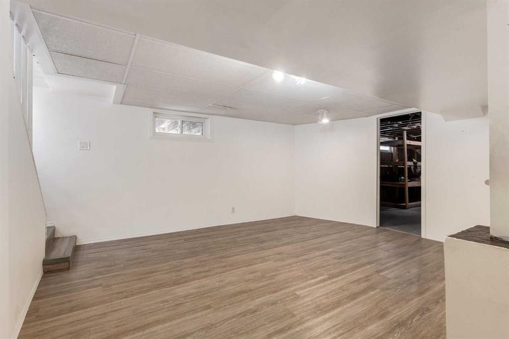 7203 5 Street Sw, Calgary, AB - Indoor