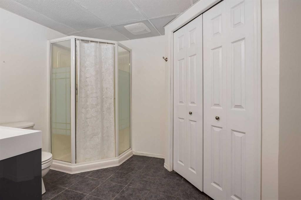7203 5 Street Sw, Calgary, AB - Indoor