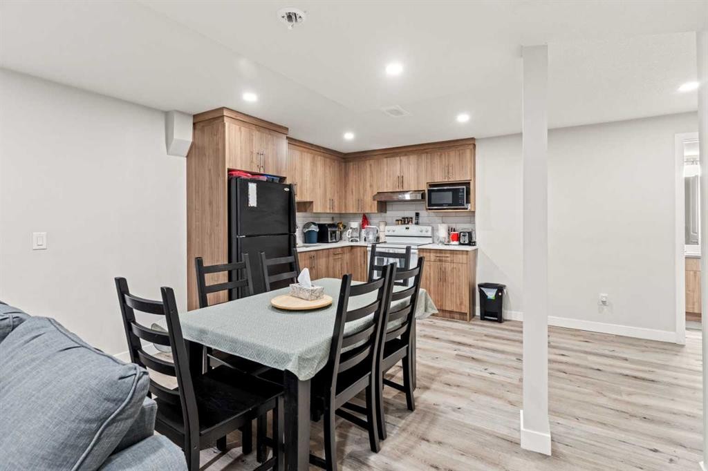 283 Belvedere Drive Se, Calgary, AB - Indoor Photo Showing Dining Room