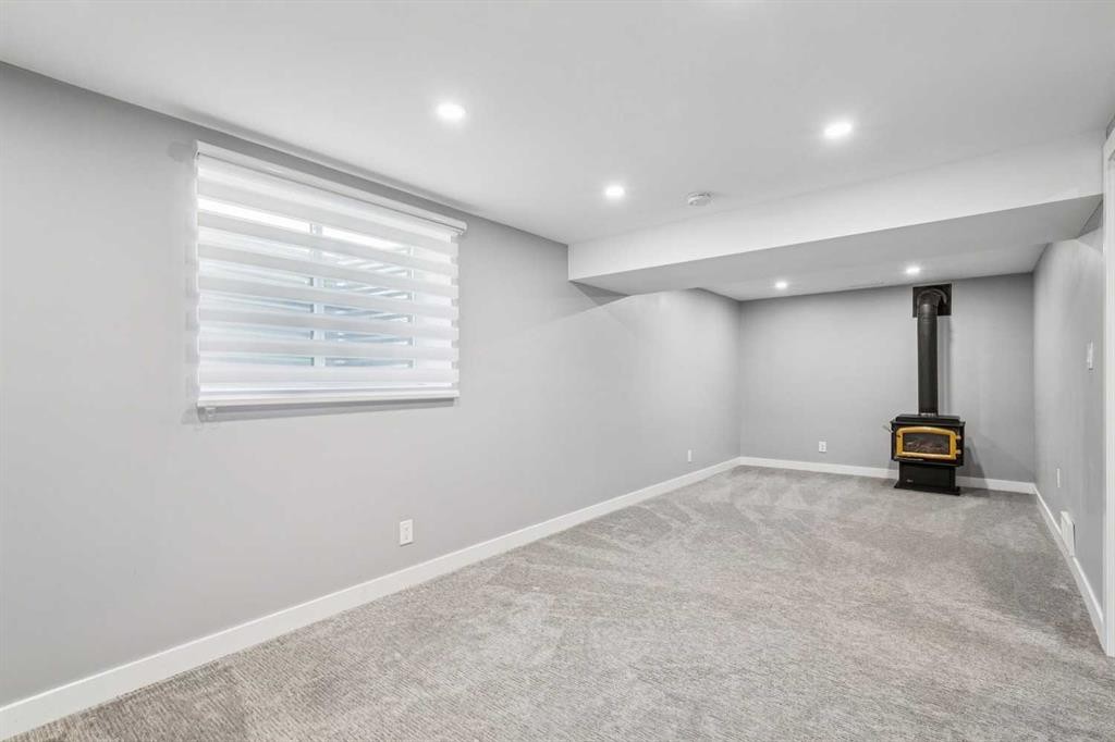 427 96 Avenue Se, Calgary, AB - Indoor