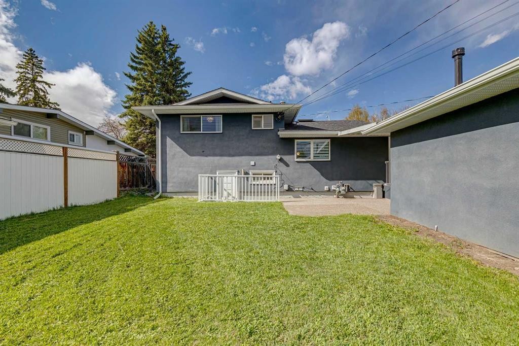 427 96 Avenue Se, Calgary, AB - Outdoor
