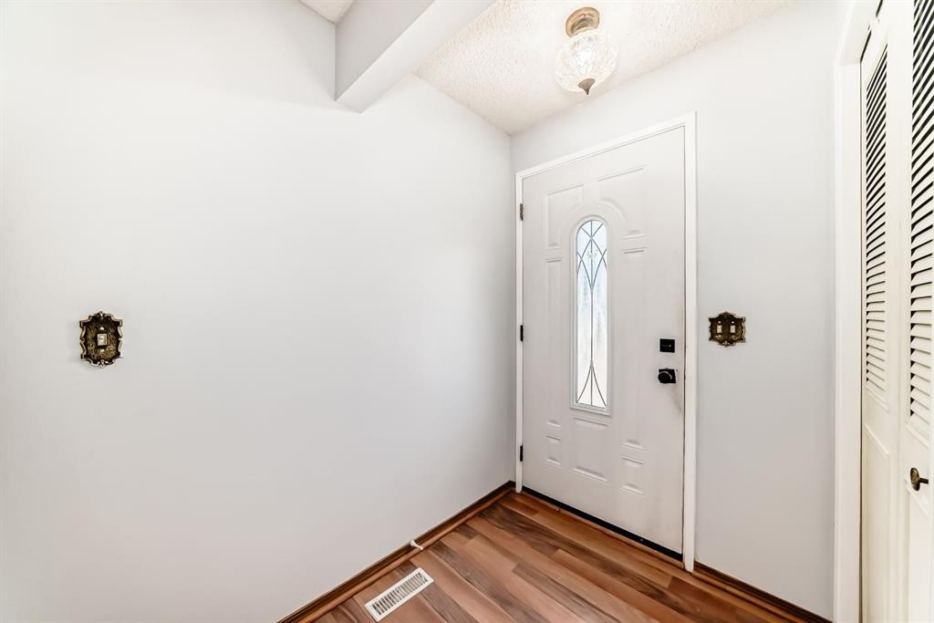 411 Abadan Place Ne, Calgary, AB - Indoor Photo Showing Other Room