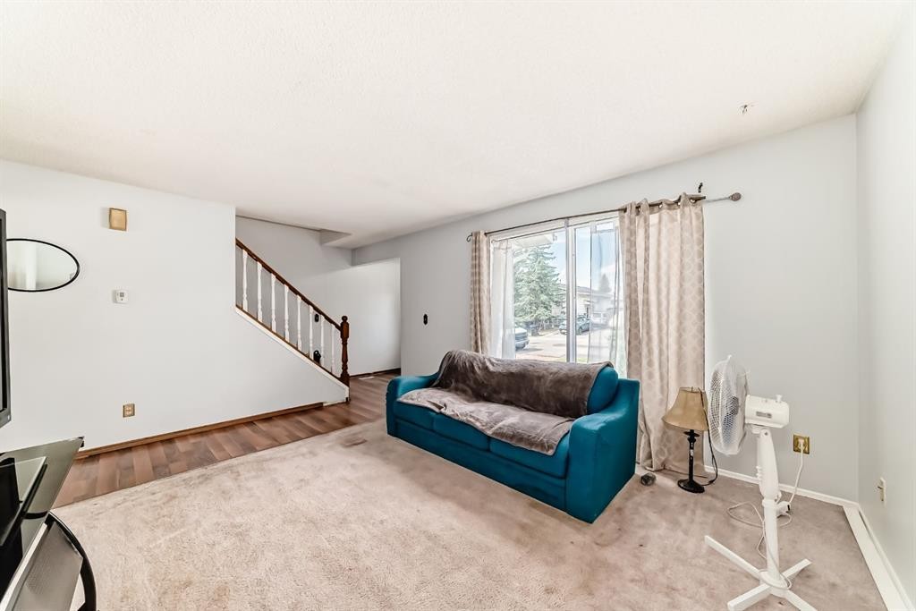 411 Abadan Place Ne, Calgary, AB - Indoor