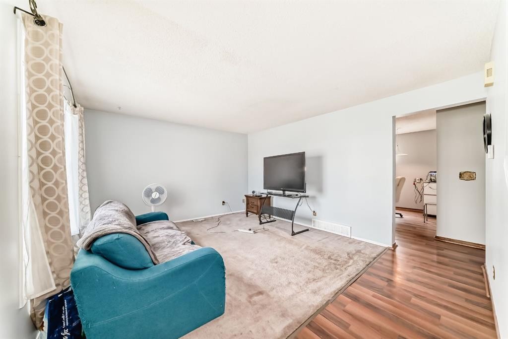 411 Abadan Place Ne, Calgary, AB - Indoor