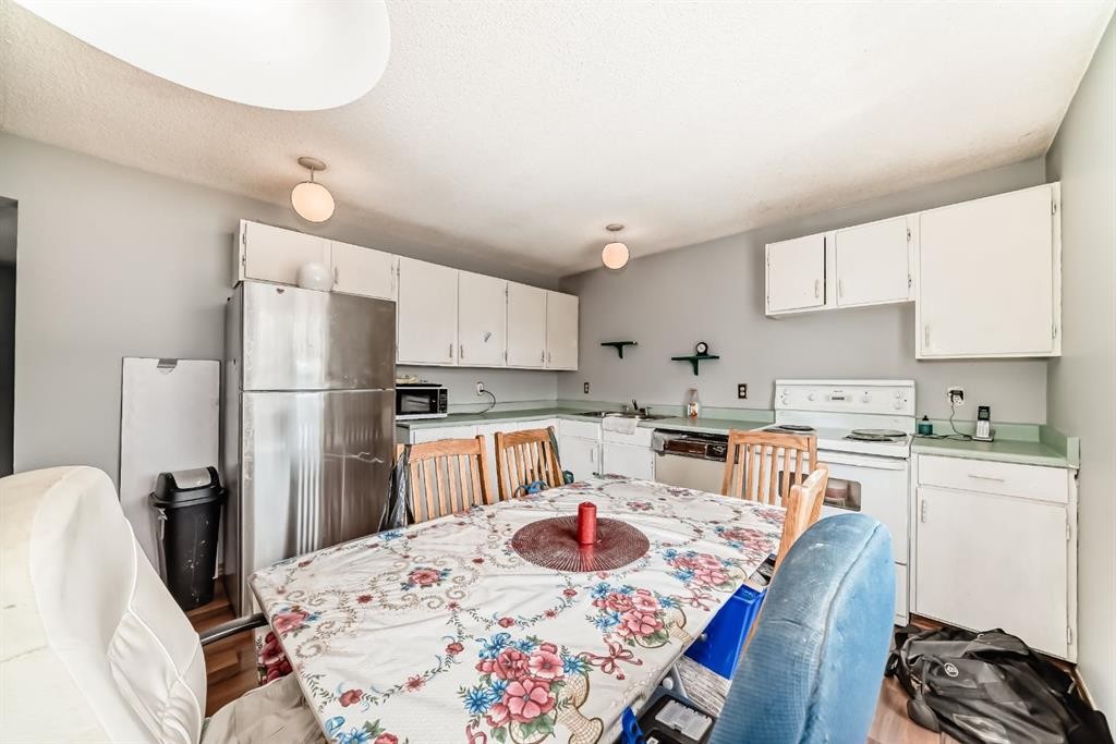 411 Abadan Place Ne, Calgary, AB - Indoor