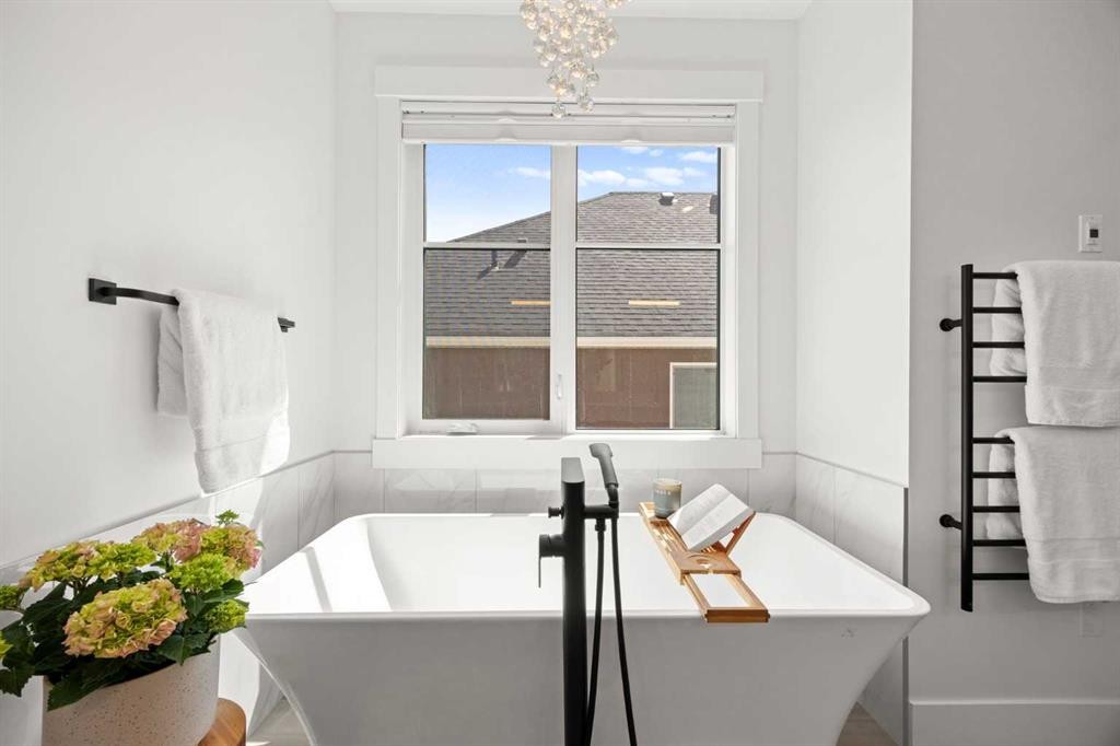 127 Kinniburgh Crescent, Chestermere, AB - Indoor Photo Showing Bathroom