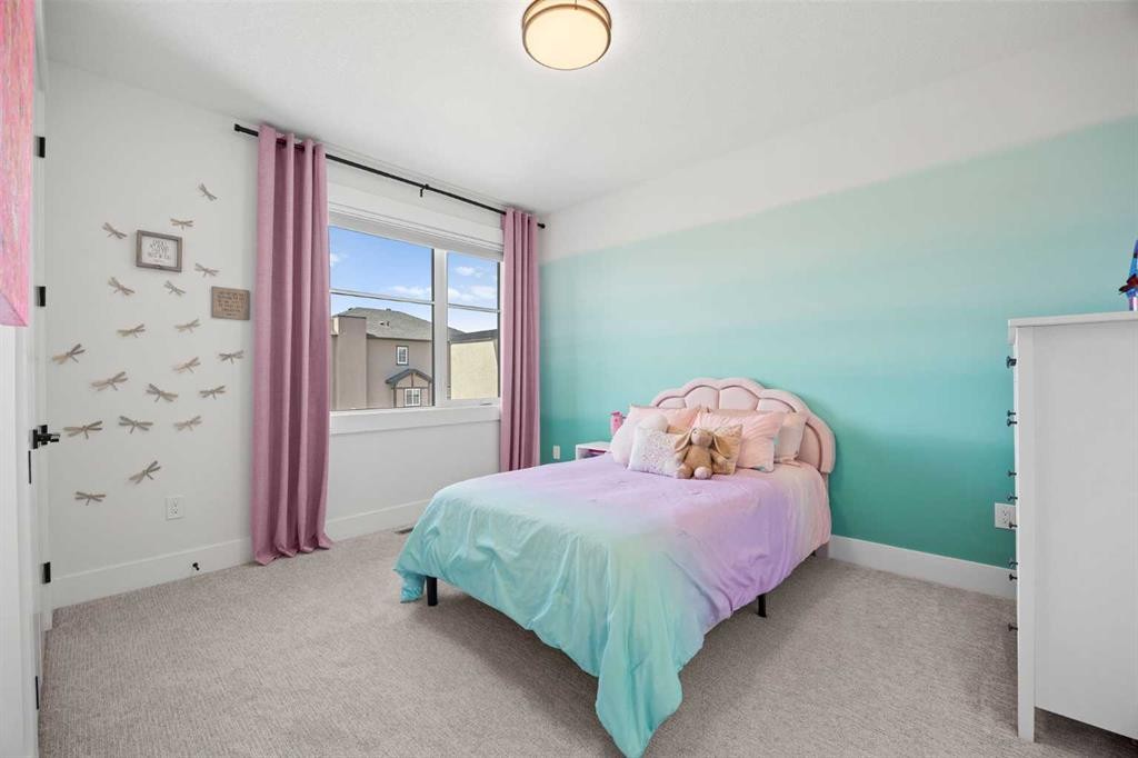 127 Kinniburgh Crescent, Chestermere, AB - Indoor Photo Showing Bedroom