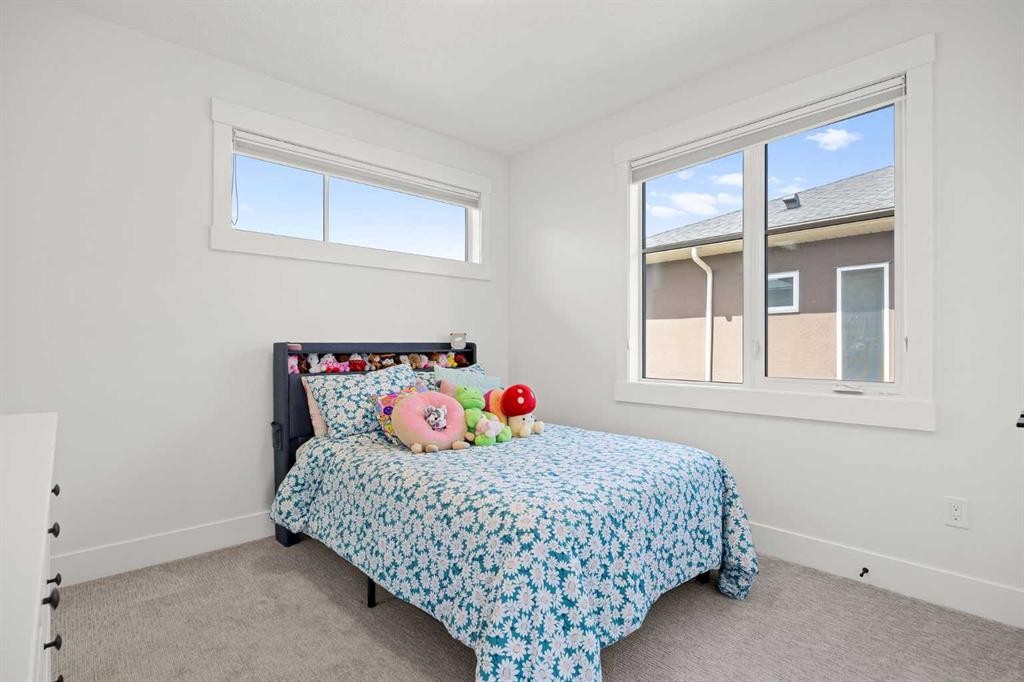 127 Kinniburgh Crescent, Chestermere, AB - Indoor Photo Showing Bedroom