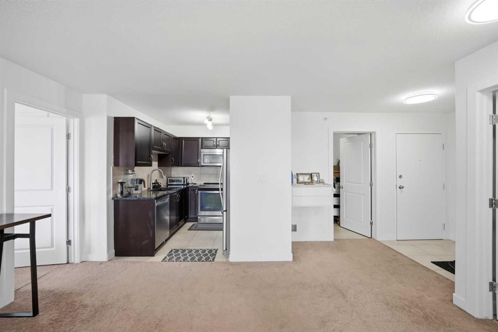 1408-6118 80 Avenue Ne, Calgary, AB - Indoor