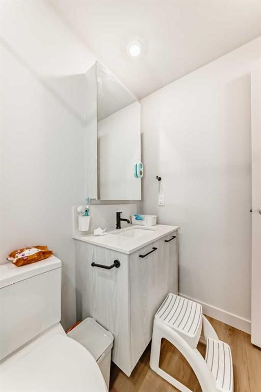 310-1107 Gladstone Road Nw, Calgary, AB - Indoor Photo Showing Bathroom